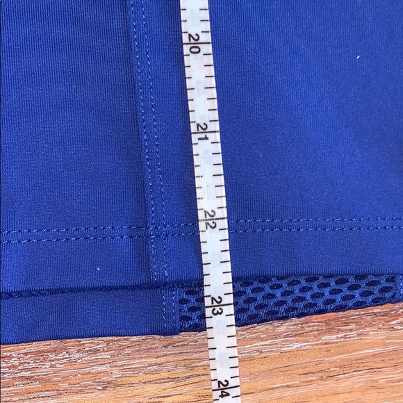 Miraclesuit Crew Neck Workout Tee Blue Small NWT - Picture 11 of 14